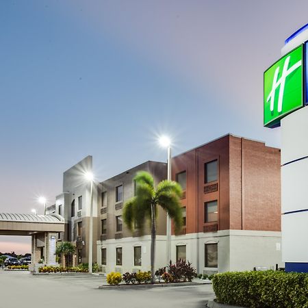 Holiday Inn Express Hotel & Suites Clewiston, An Ihg Hotel Extérieur photo