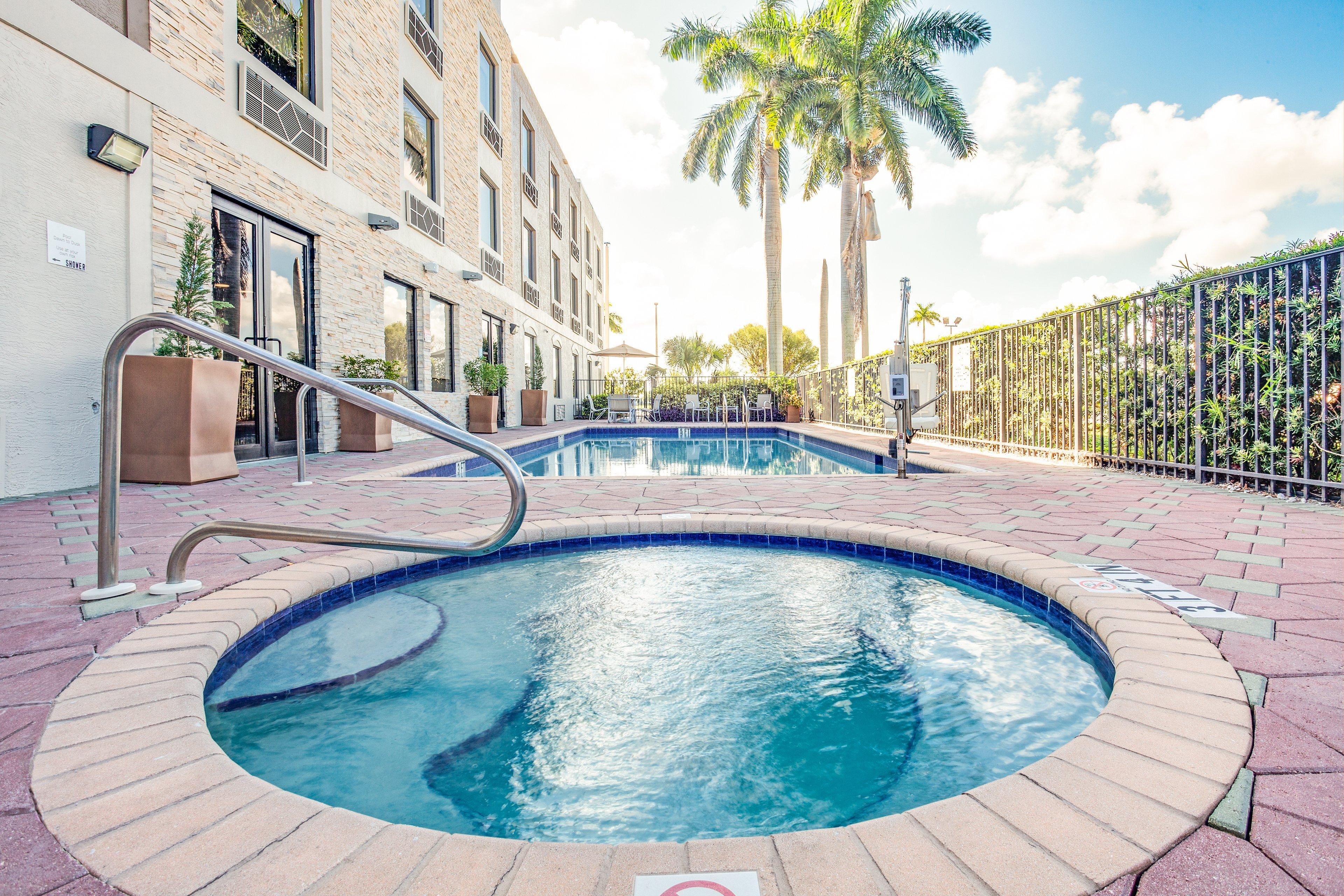 Holiday Inn Express Hotel & Suites Clewiston By Ihg Extérieur photo
