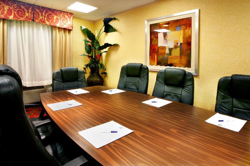 Holiday Inn Express Hotel & Suites Clewiston By Ihg Extérieur photo